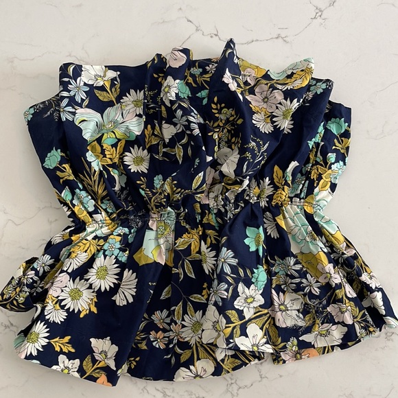 🦋 Ruffled tube top with peplum - Picture 2 of 12